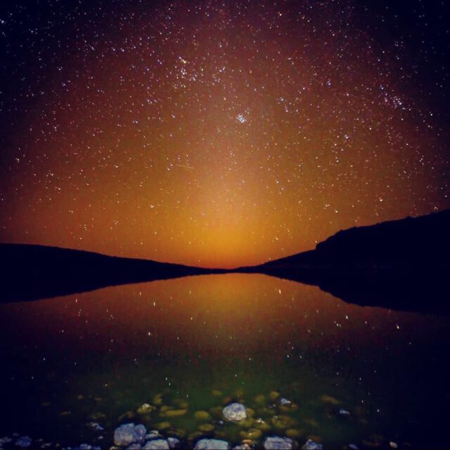 Lake_Waiau_Golden_Stars